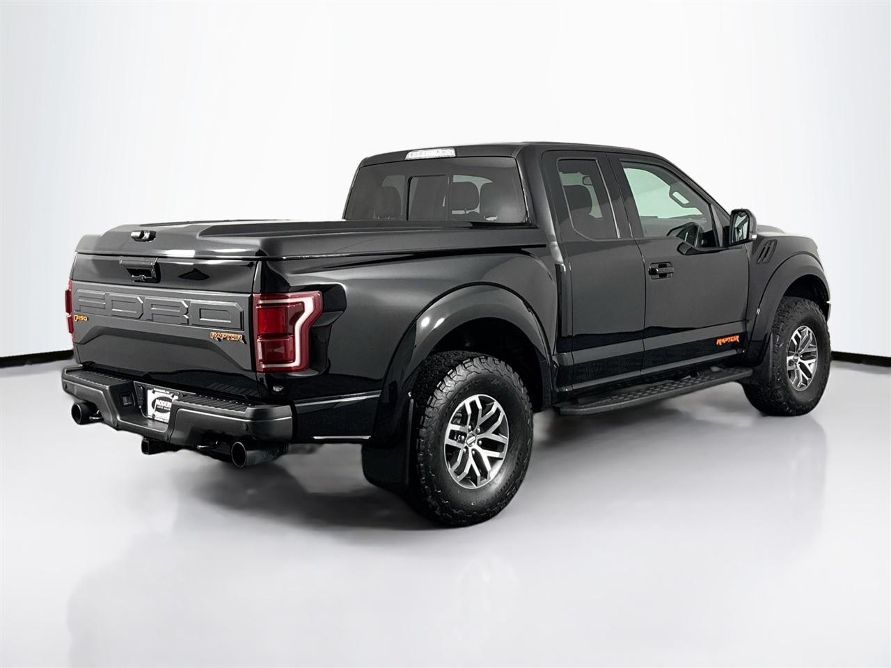 Ford F-150 Raptor 4WD SuperCab 5.5' Box 2017