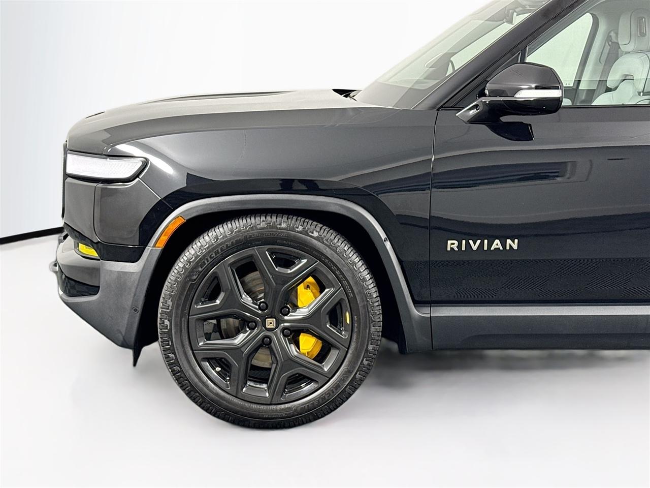 Rivian R1S Adventure Quad-Motor Large Pack 2023