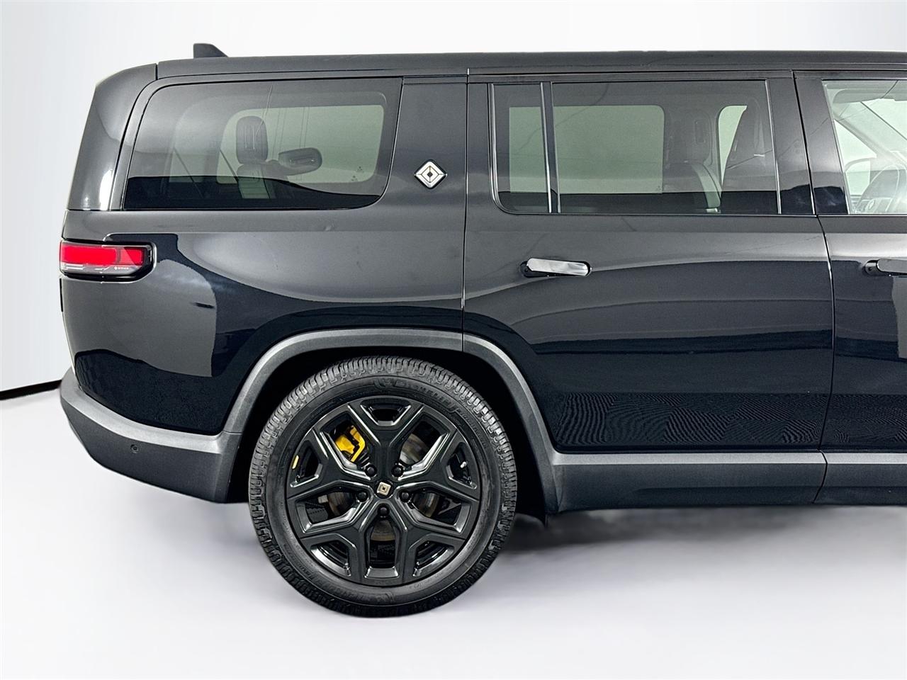 Rivian R1S Adventure Quad-Motor Large Pack 2023