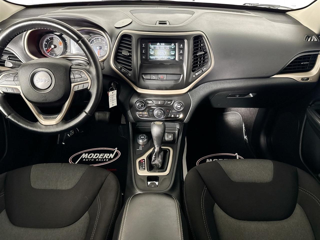 Jeep Cherokee 4WD 4dr Sport 2016