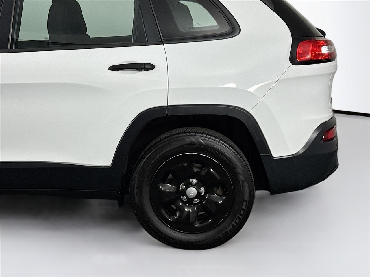 Jeep Cherokee 4WD 4dr Sport 2016