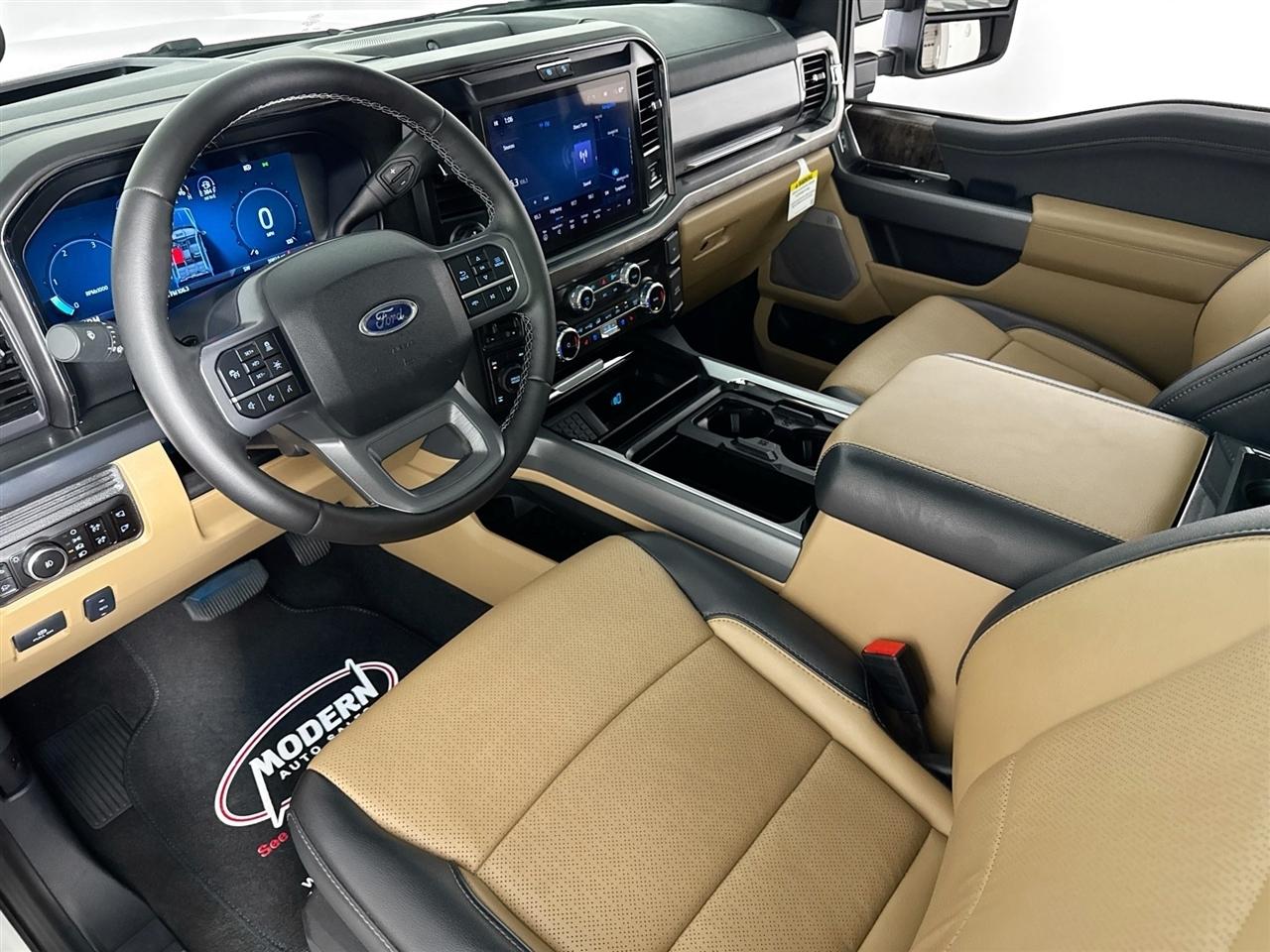 Ford Super Duty F-250 SRW King Ranch 4WD Crew Cab 8' Box 2025