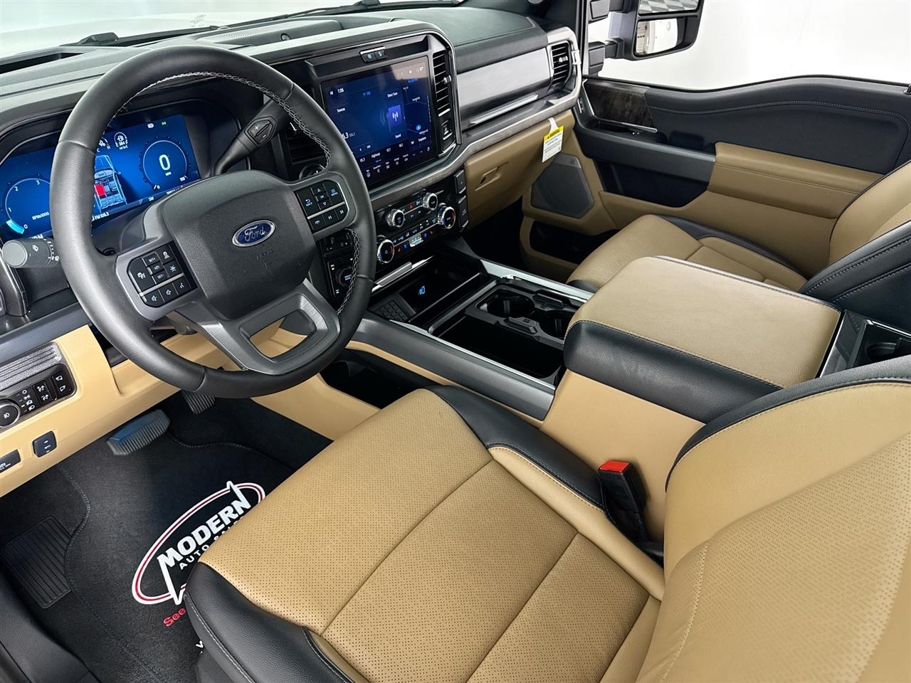 Ford Super Duty F-250 SRW King Ranch 4WD Crew Cab 8' Box 2025