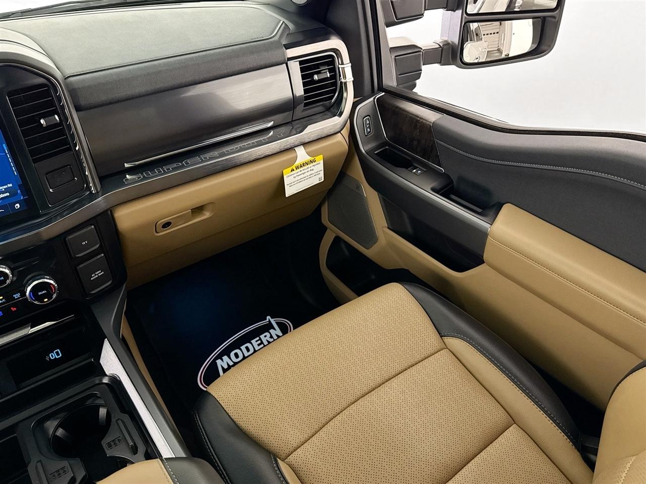 Ford Super Duty F-250 SRW King Ranch 4WD Crew Cab 8' Box 2025