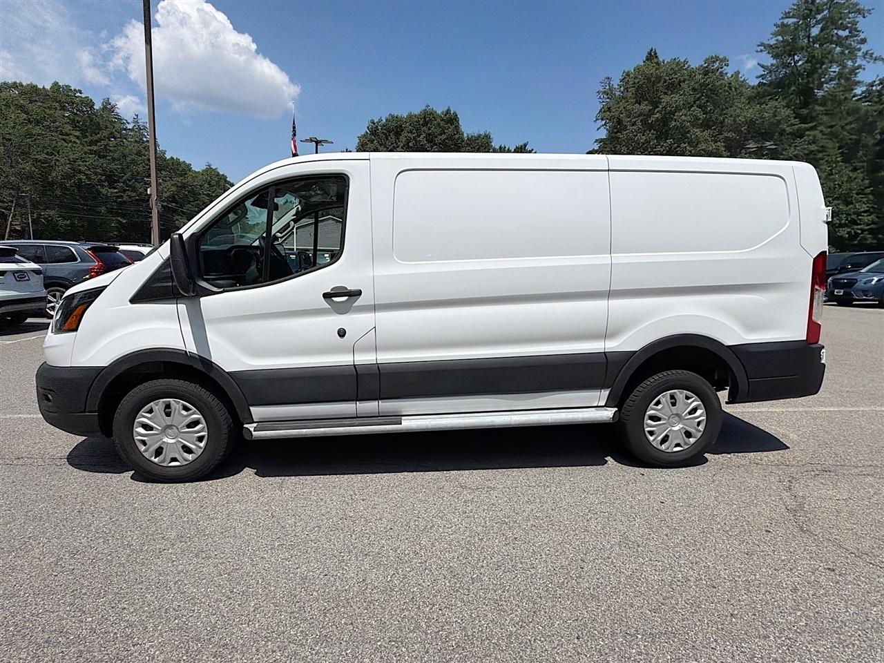 Ford Transit Cargo Van T-250 130" Low Rf 9070 GVWR RWD 2025