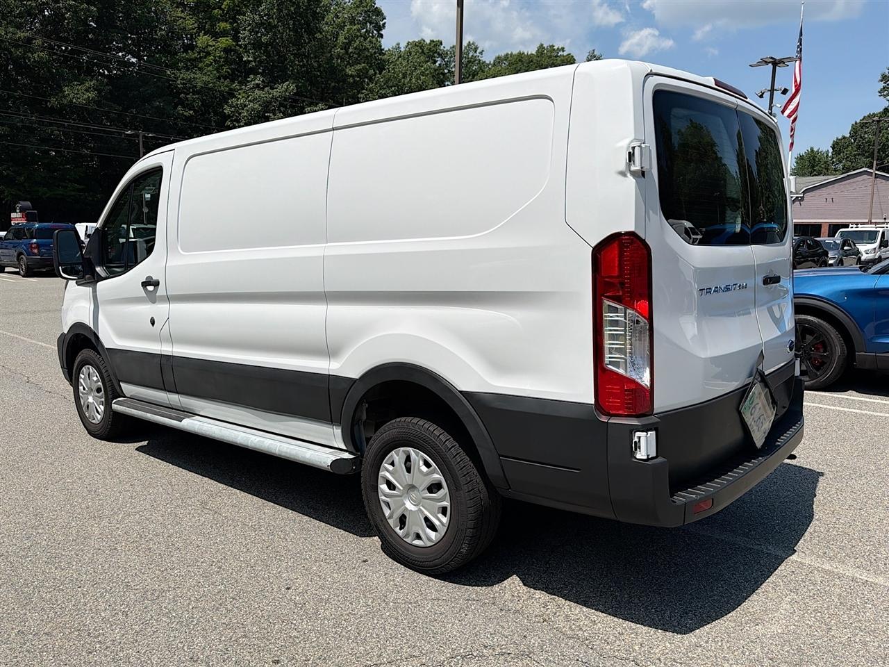 Ford Transit Cargo Van T-250 130" Low Rf 9070 GVWR RWD 2025