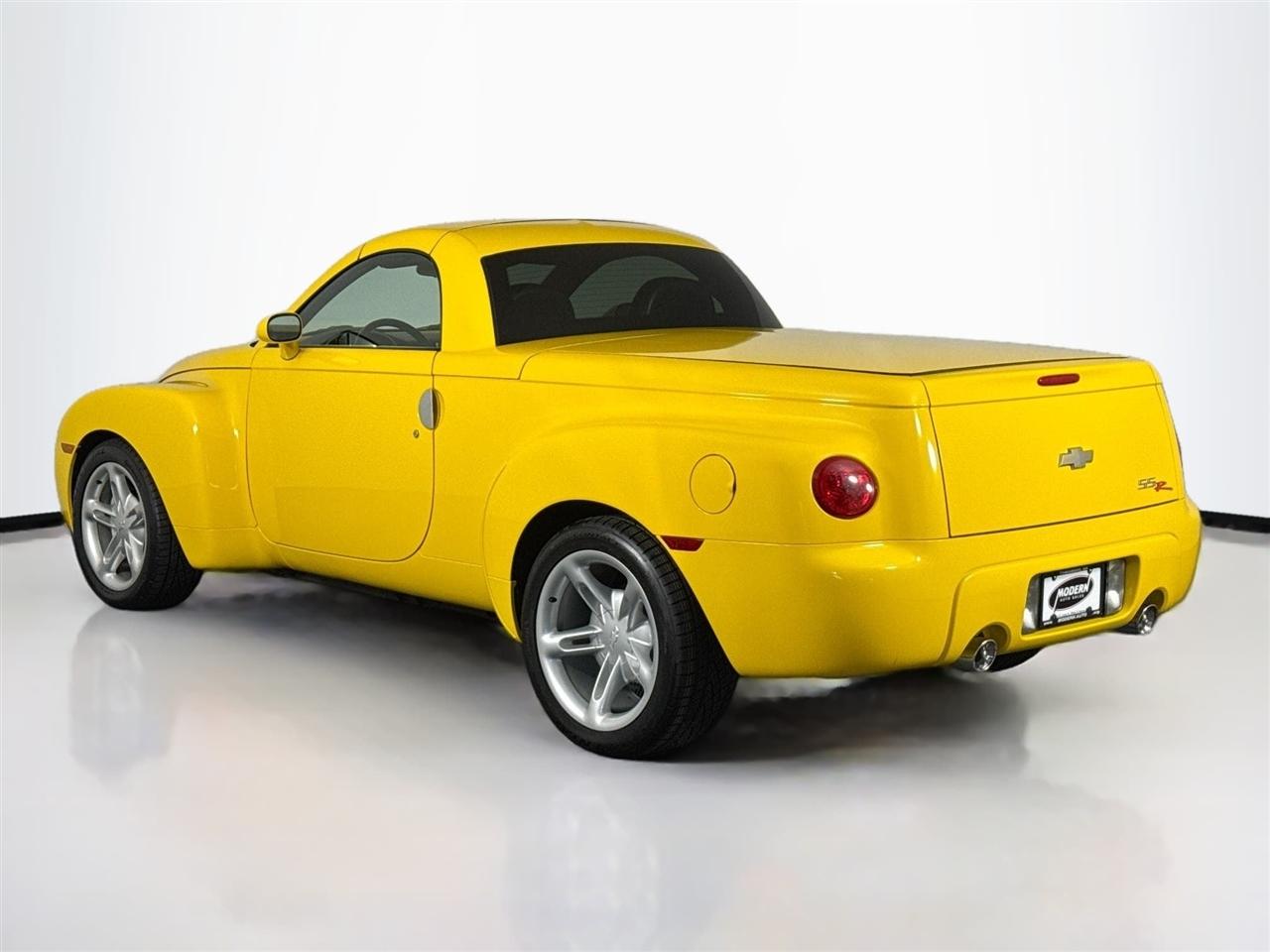 Chevrolet SSR Reg Cab 116.0" WB LS 2004