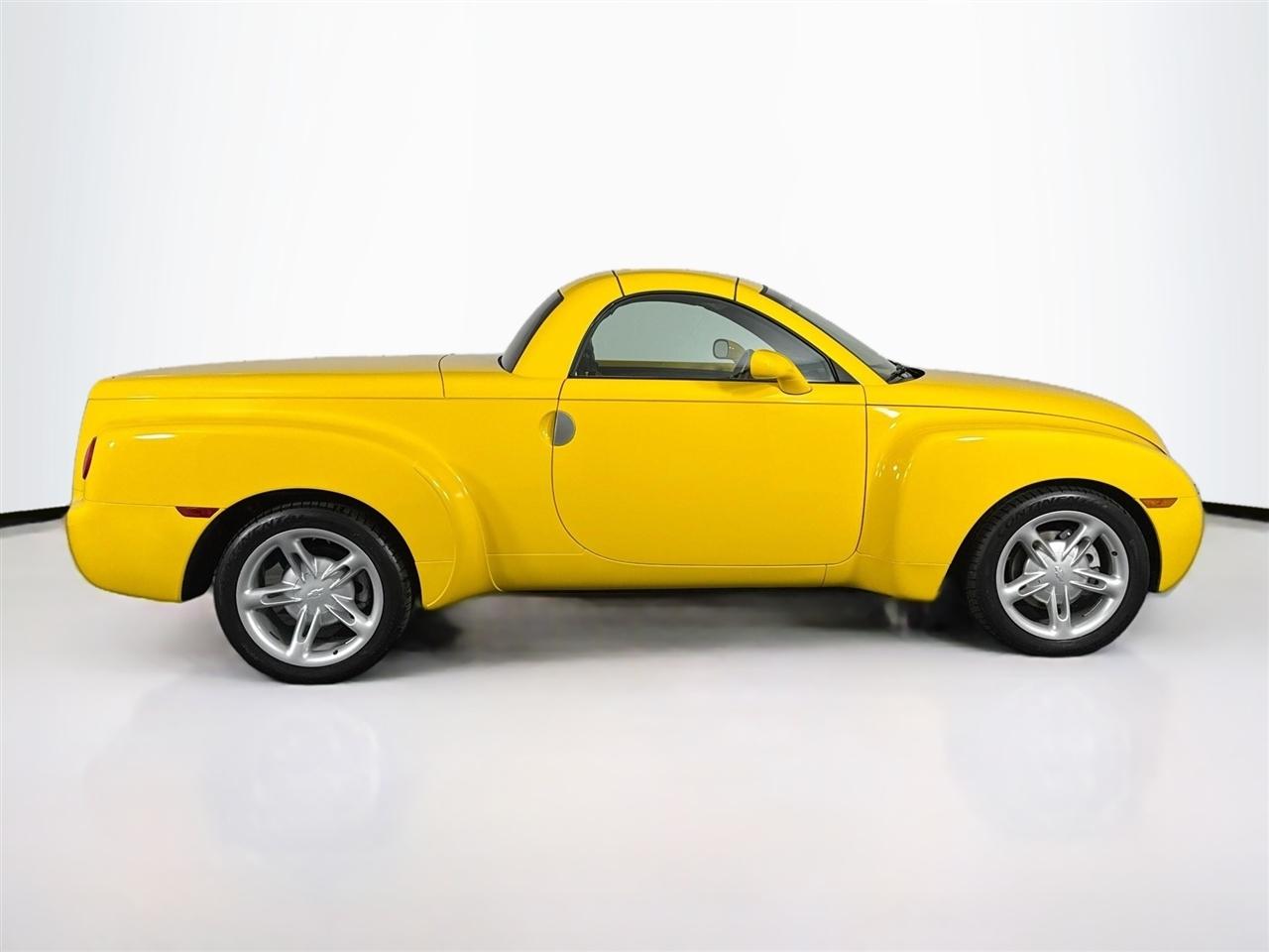 Chevrolet SSR Reg Cab 116.0" WB LS 2004