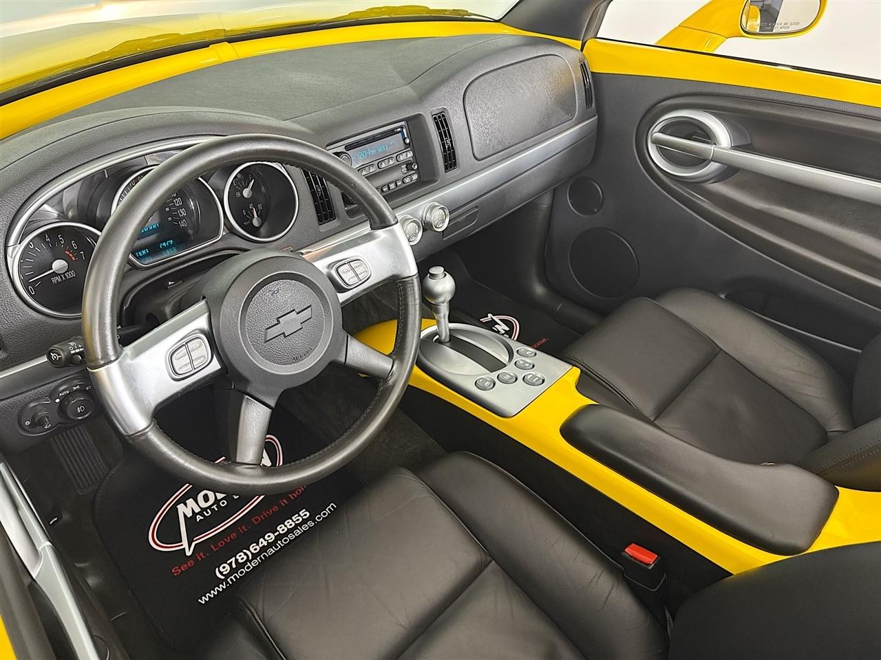 Chevrolet SSR Reg Cab 116.0" WB LS 2004