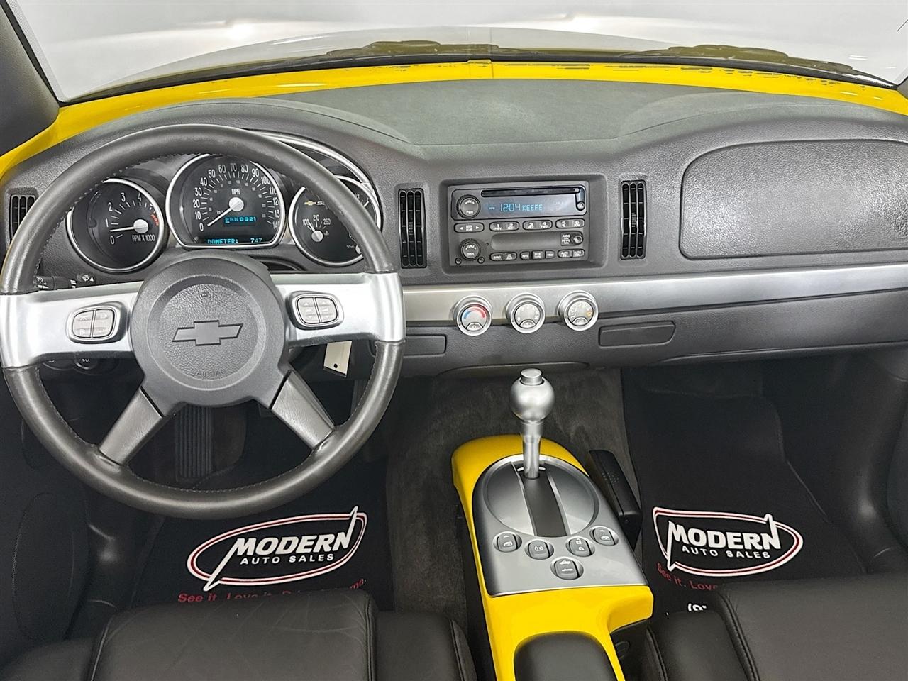 Chevrolet SSR Reg Cab 116.0" WB LS 2004