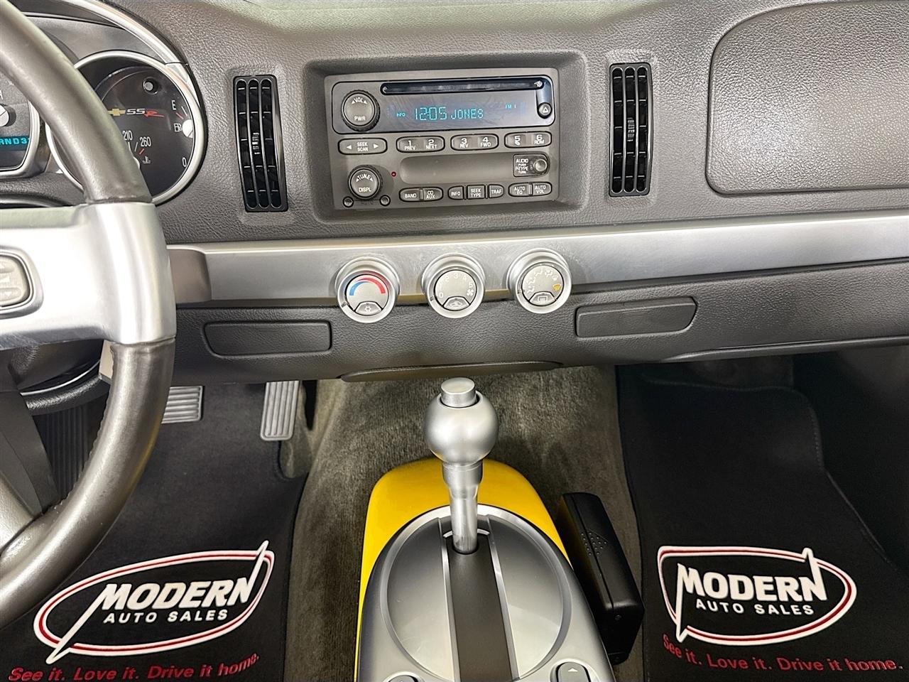 Chevrolet SSR Reg Cab 116.0" WB LS 2004