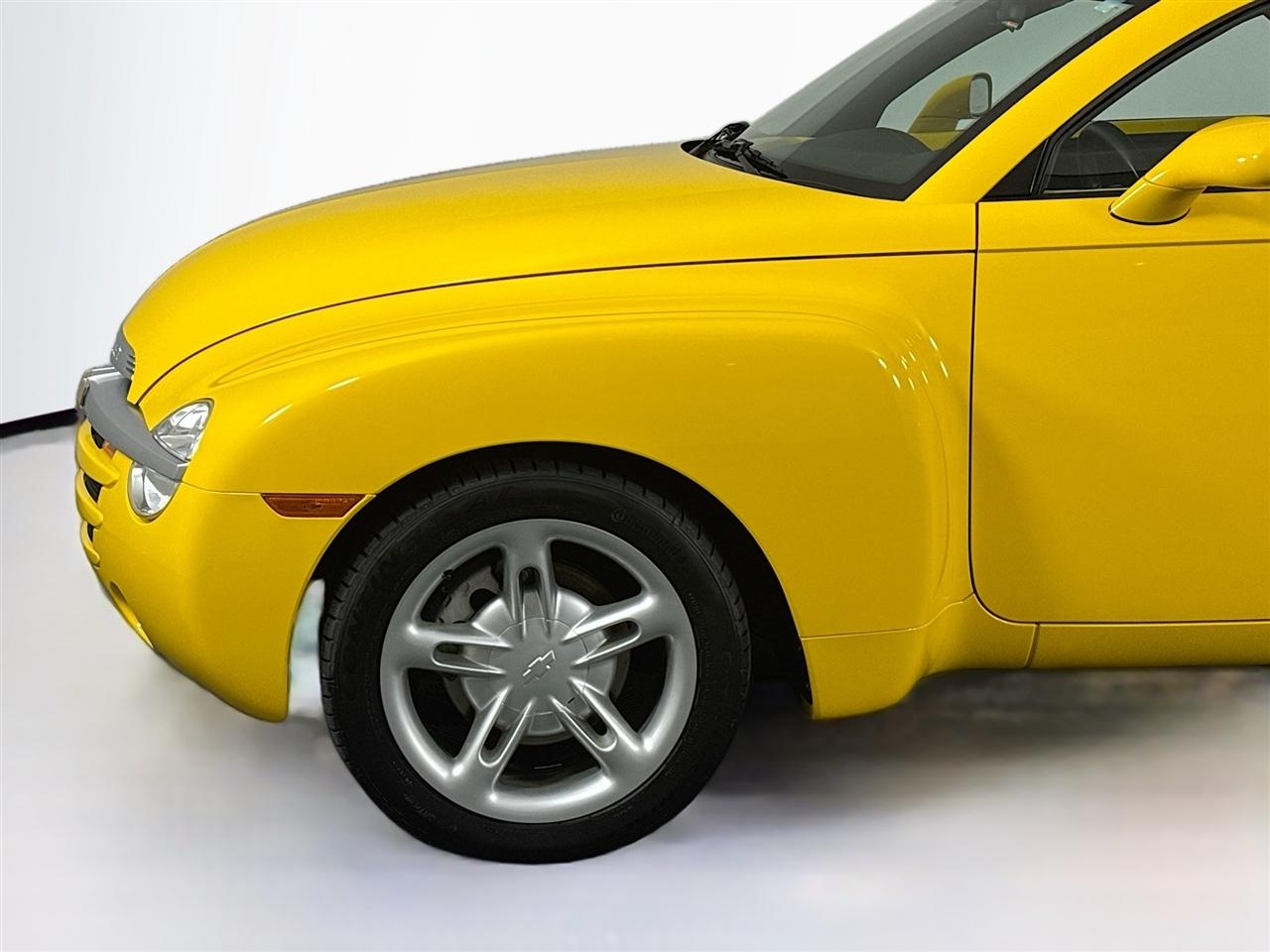 Chevrolet SSR Reg Cab 116.0" WB LS 2004