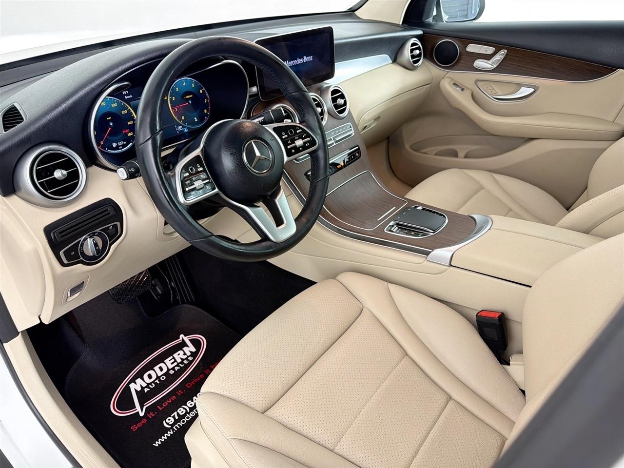 Mercedes-Benz GLC GLC 300 4MATIC SUV 2022