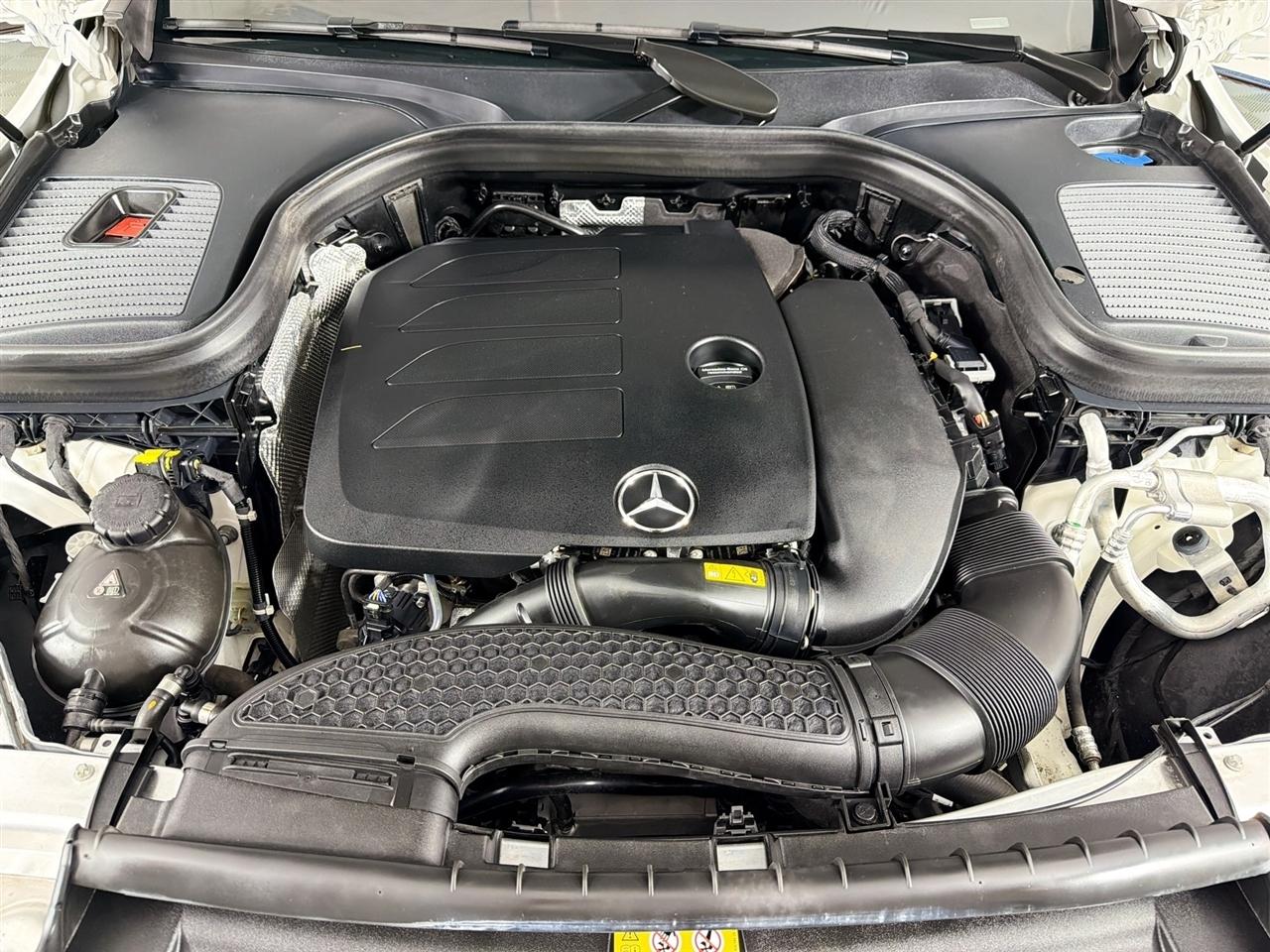 Mercedes-Benz GLC GLC 300 4MATIC SUV 2022