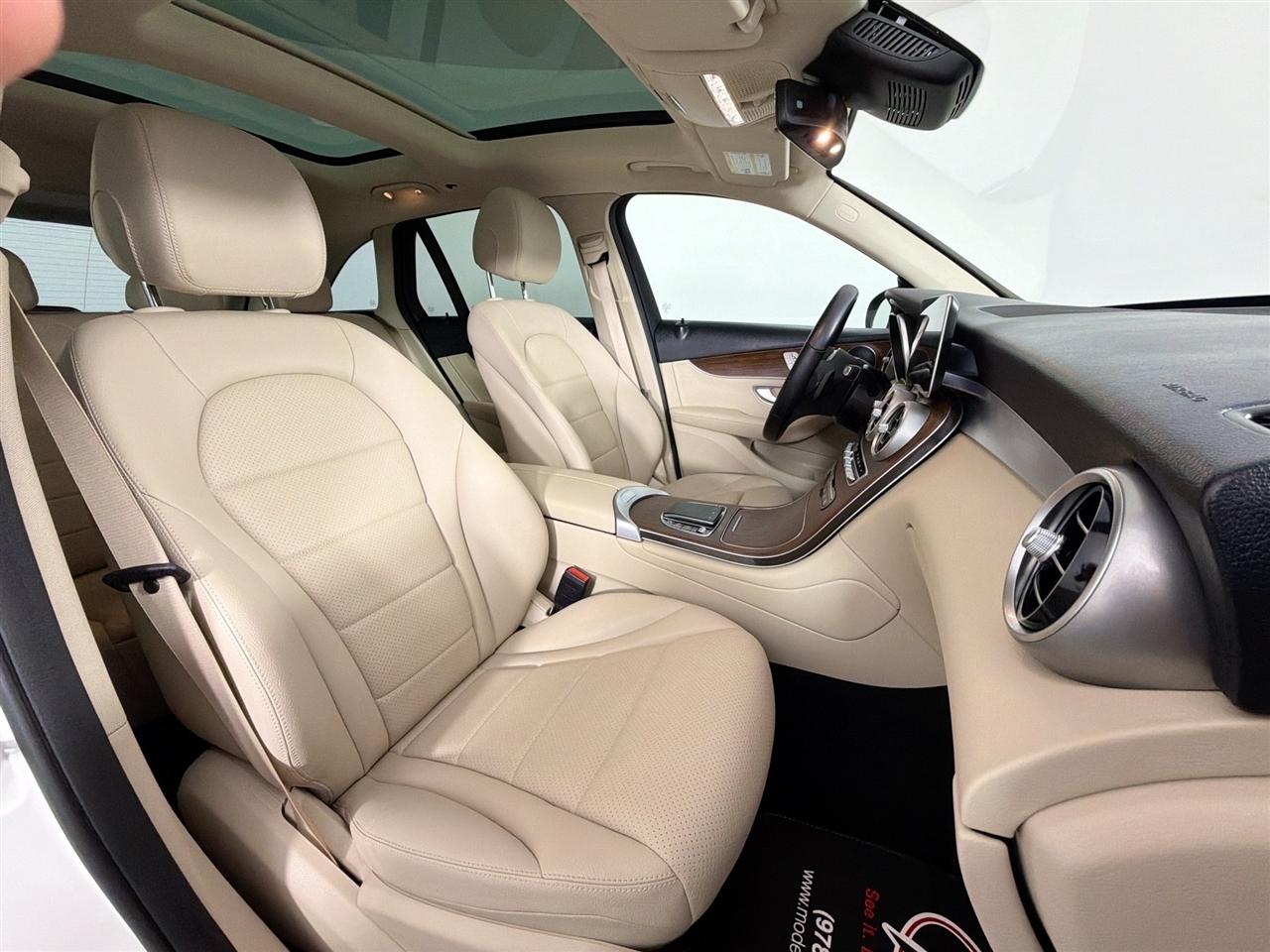 Mercedes-Benz GLC GLC 300 4MATIC SUV 2022