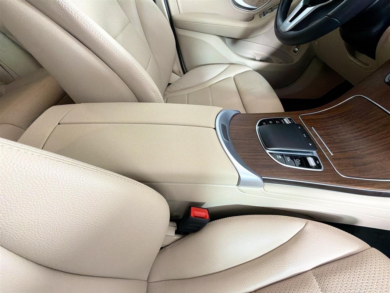 Mercedes-Benz GLC GLC 300 4MATIC SUV 2022
