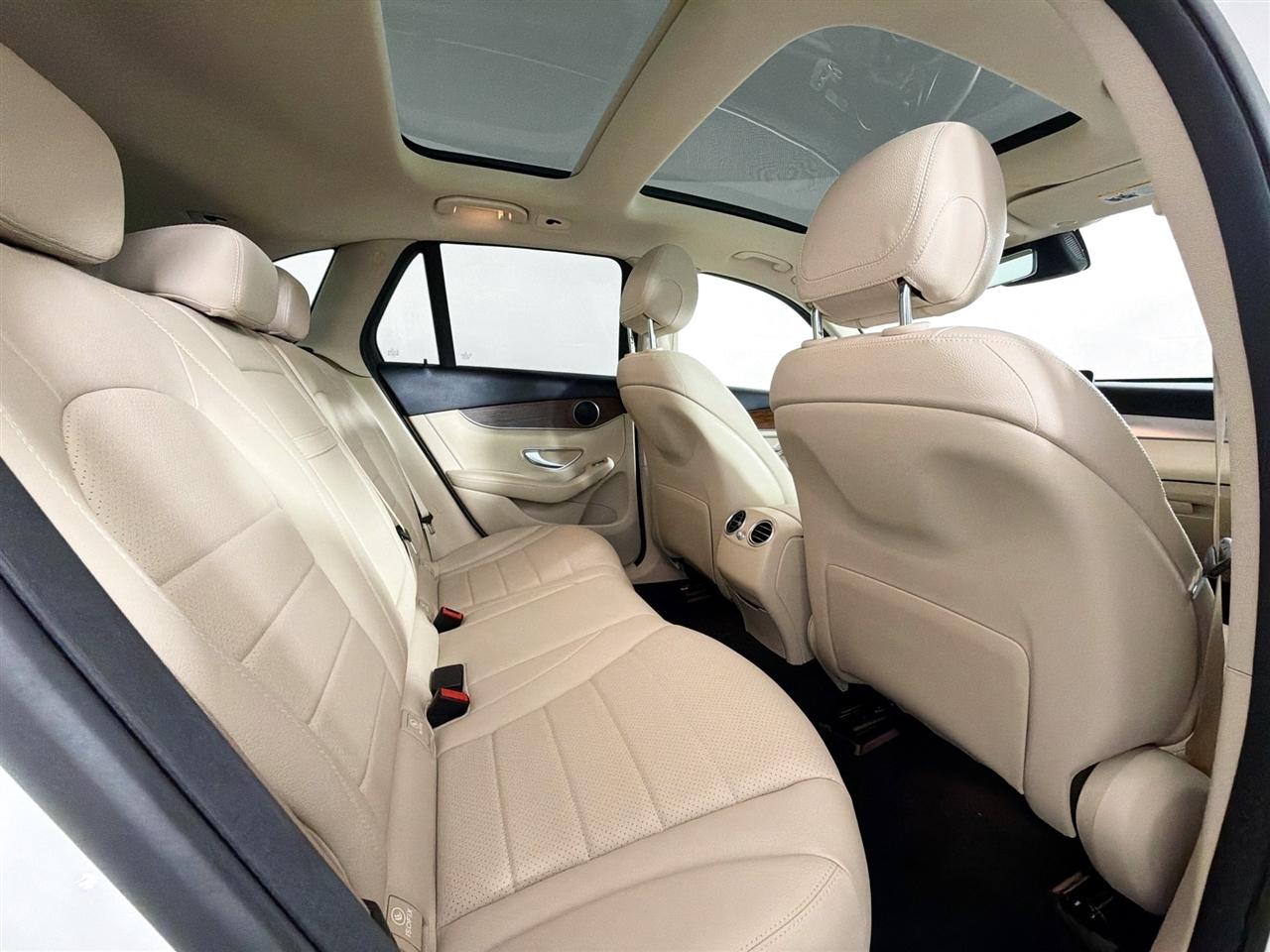 Mercedes-Benz GLC GLC 300 4MATIC SUV 2022