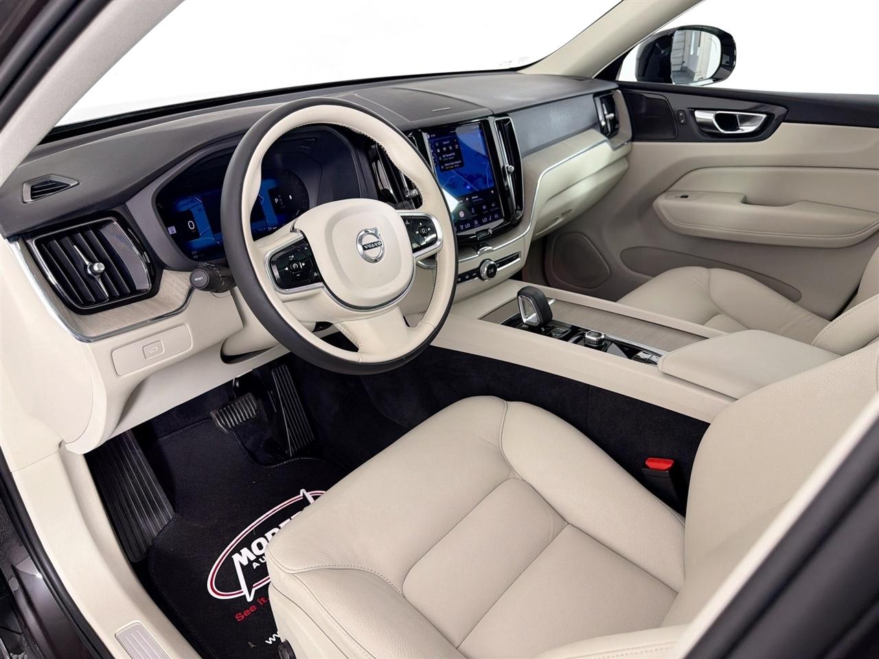 Volvo XC60 B5 AWD Plus Dark Theme 2023