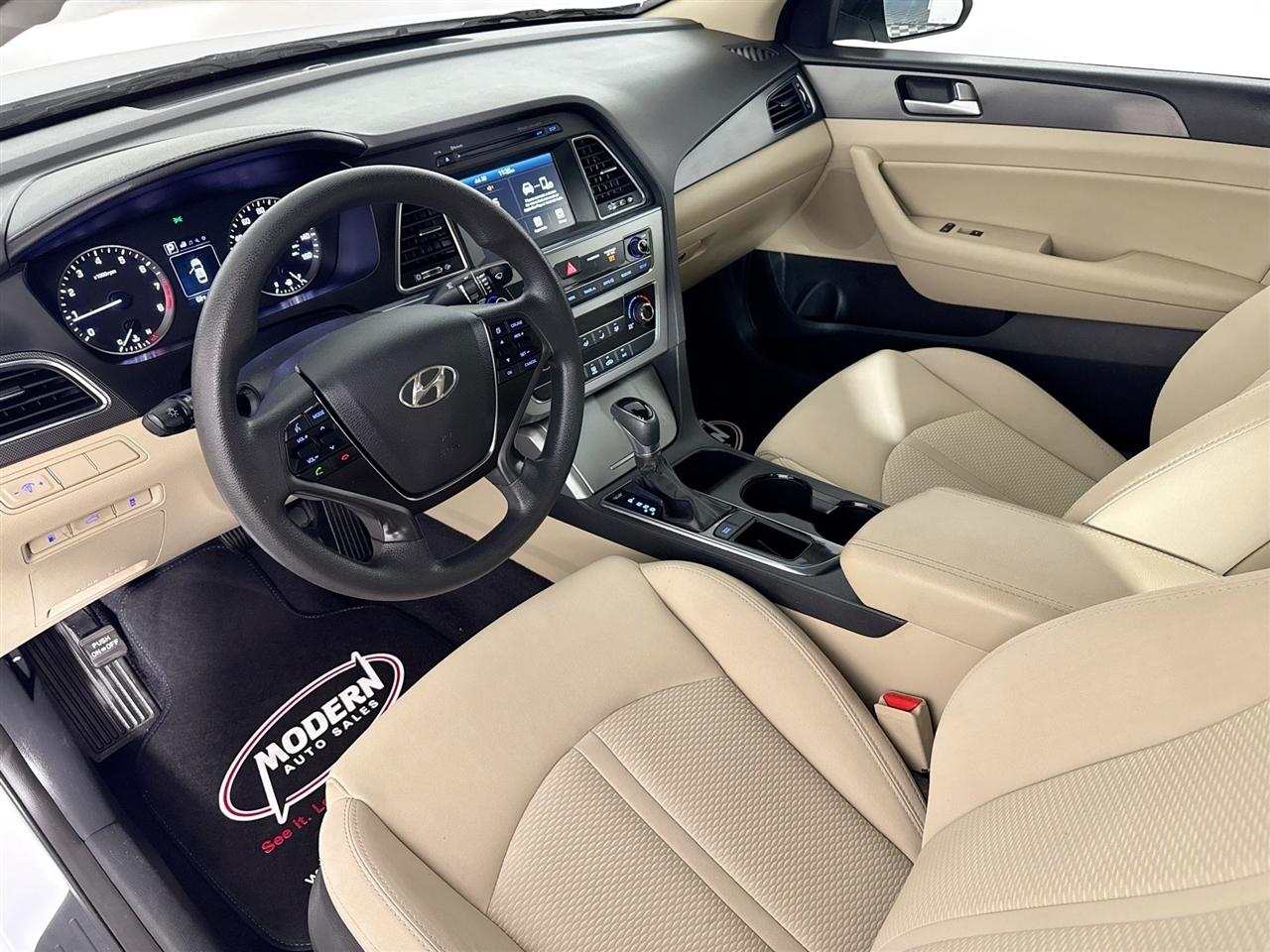 Hyundai Sonata 4dr Sdn 2.4L Sport PZEV 2016