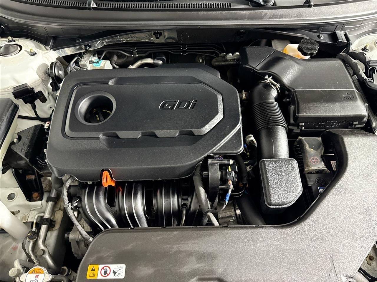 Hyundai Sonata 4dr Sdn 2.4L Sport PZEV 2016