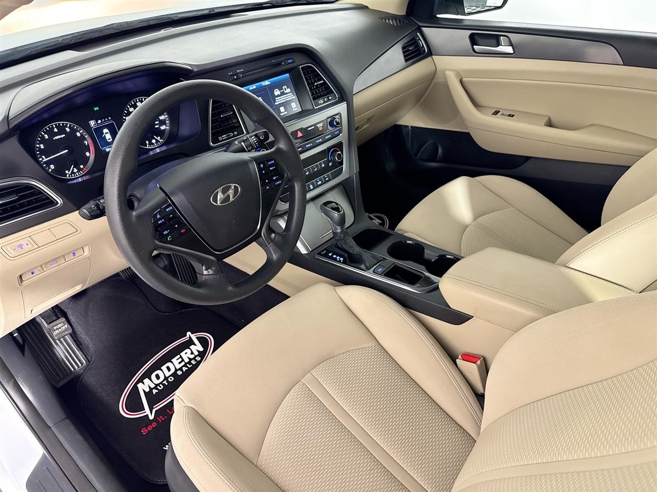 Hyundai Sonata 4dr Sdn 2.4L Sport PZEV 2016