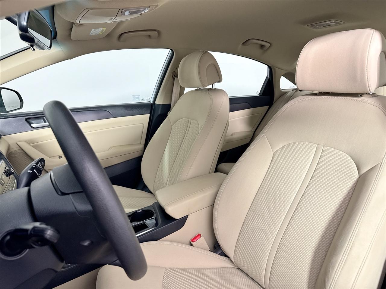 Hyundai Sonata 4dr Sdn 2.4L Sport PZEV 2016