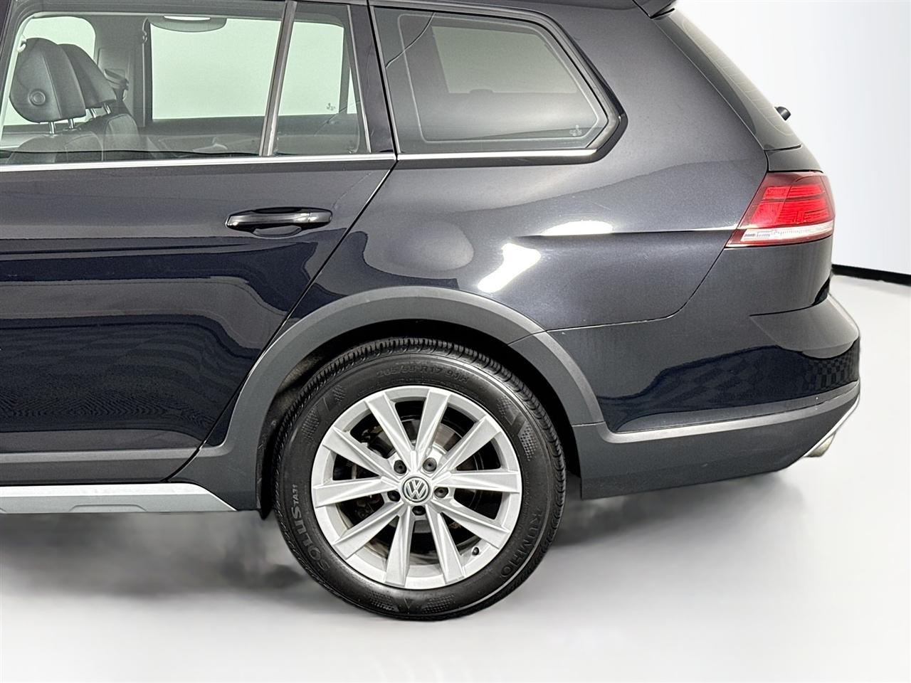 Volkswagen Golf Alltrack 1.8T SEL Manual 2019