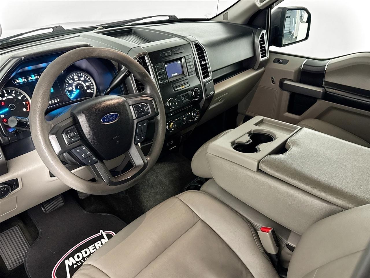 Ford F-150 4WD SuperCrew 145" XLT 2015