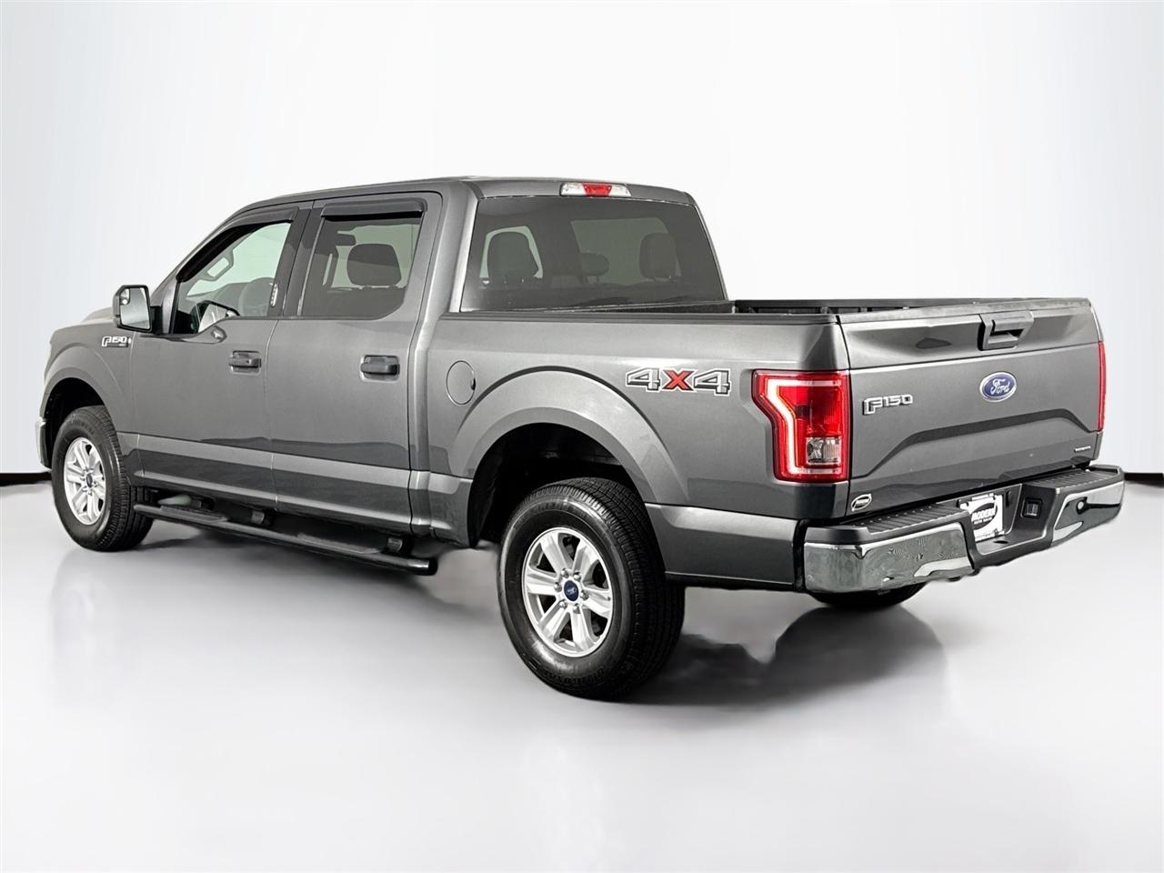 Ford F-150 4WD SuperCrew 145" XLT 2015