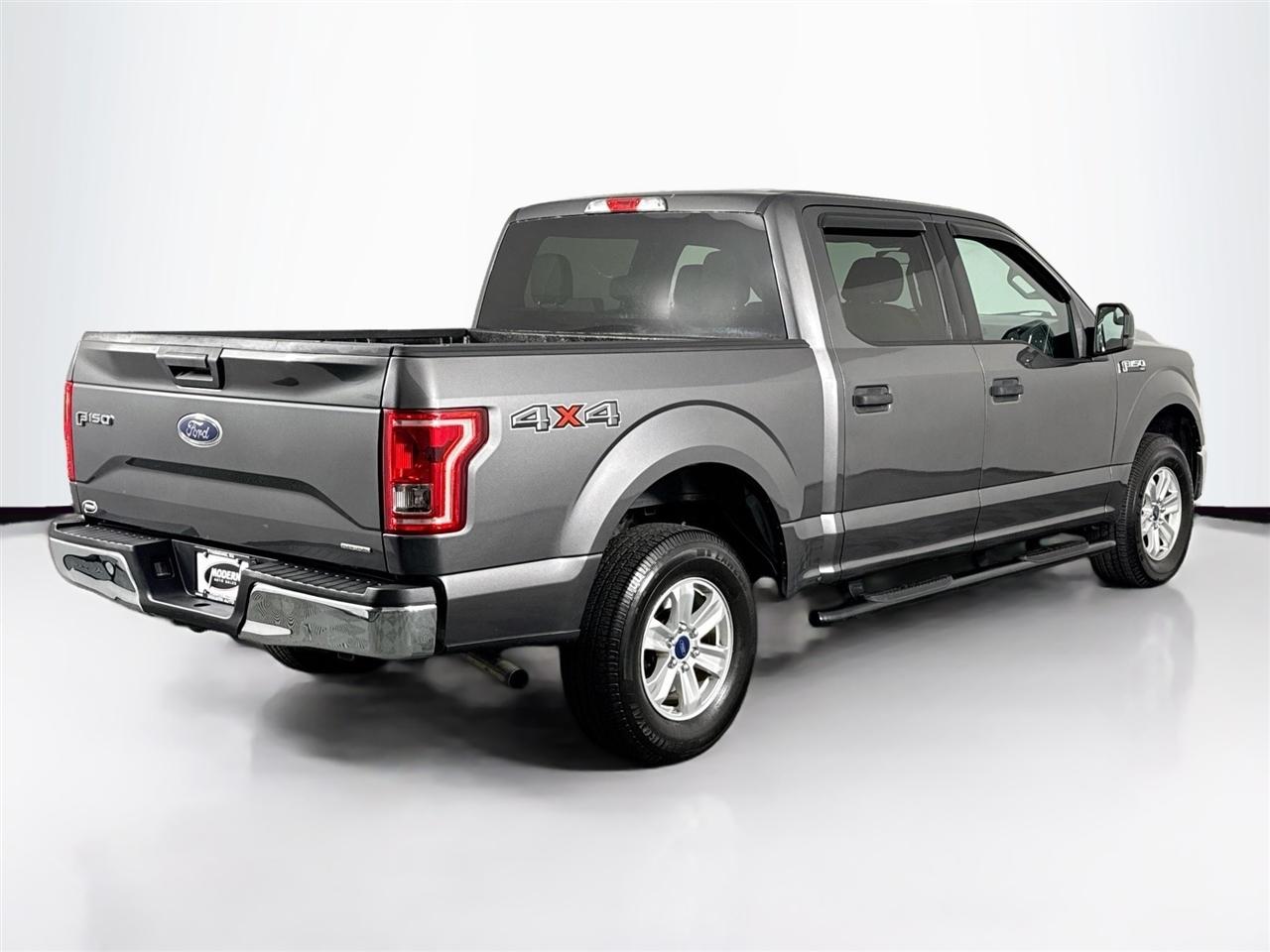 Ford F-150 4WD SuperCrew 145" XLT 2015