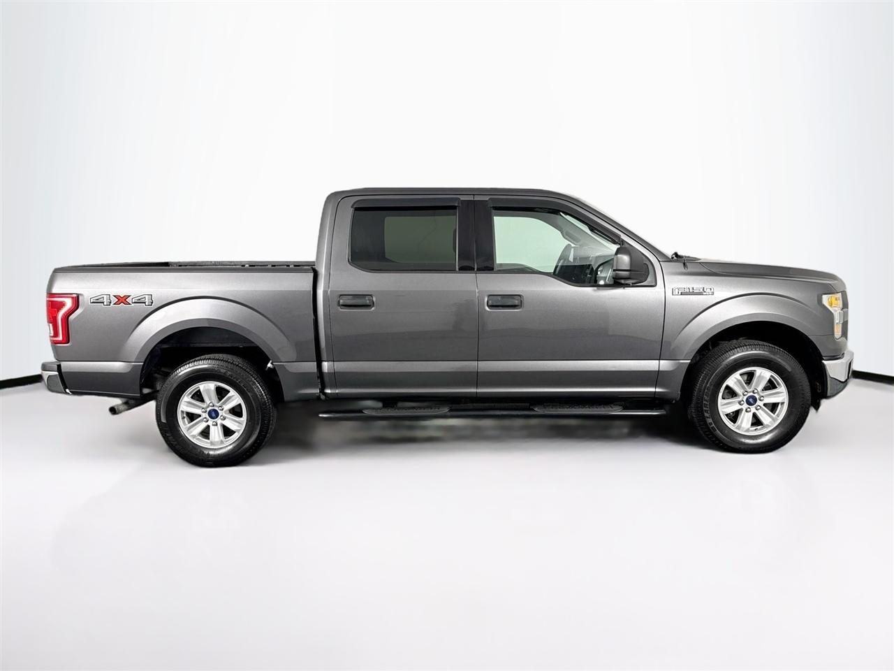 Ford F-150 4WD SuperCrew 145" XLT 2015