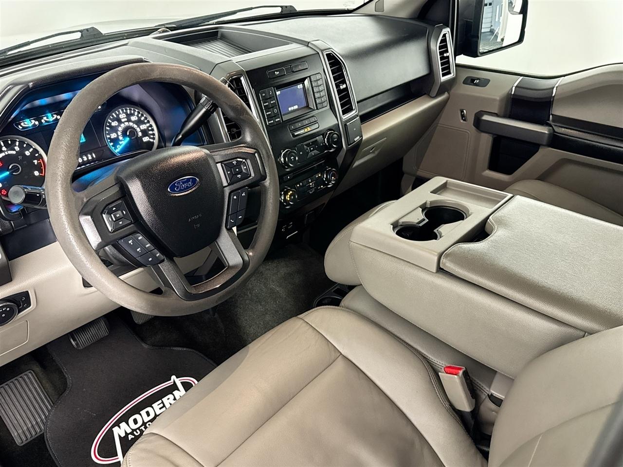Ford F-150 4WD SuperCrew 145" XLT 2015