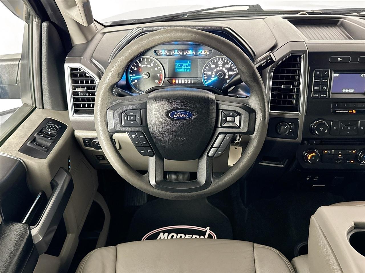 Ford F-150 4WD SuperCrew 145" XLT 2015