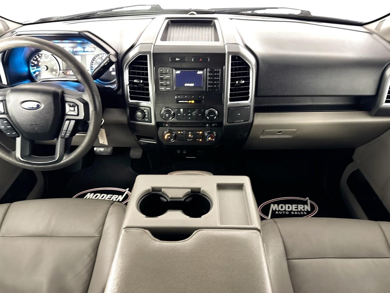 Ford F-150 4WD SuperCrew 145" XLT 2015