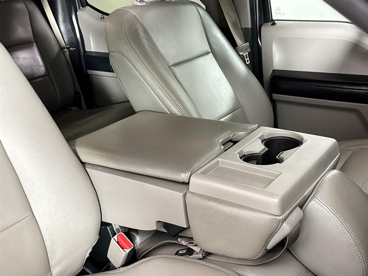 Ford F-150 4WD SuperCrew 145" XLT 2015