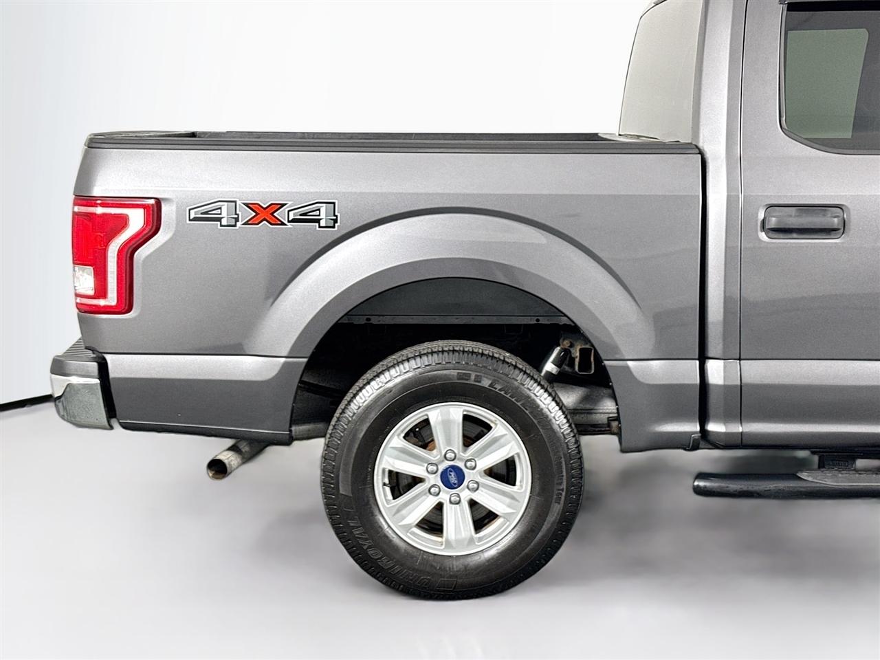 Ford F-150 4WD SuperCrew 145" XLT 2015