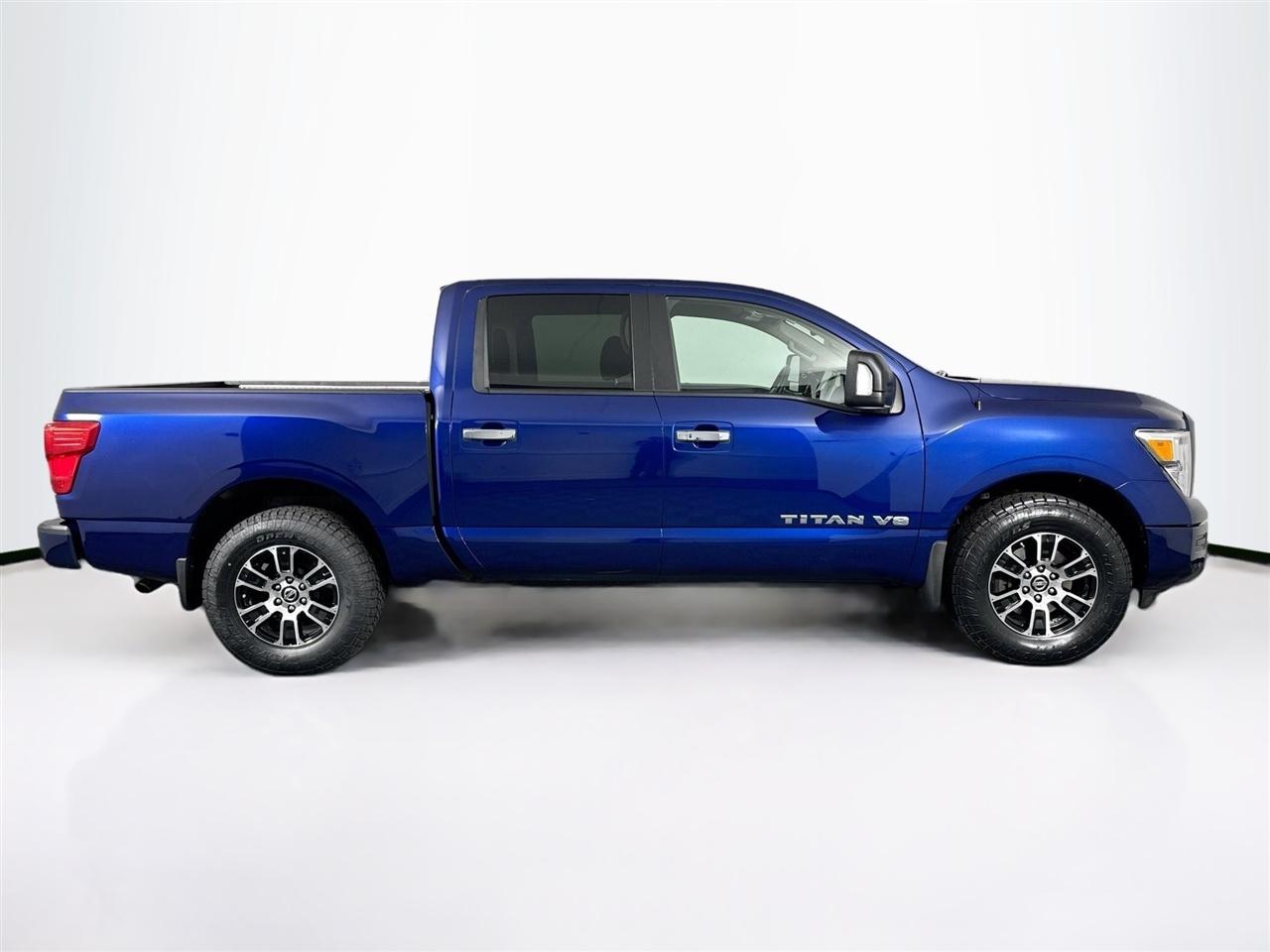 Nissan Titan 4x4 Crew Cab SV 2020