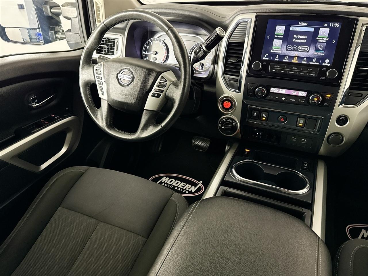 Nissan Titan 4x4 Crew Cab SV 2020