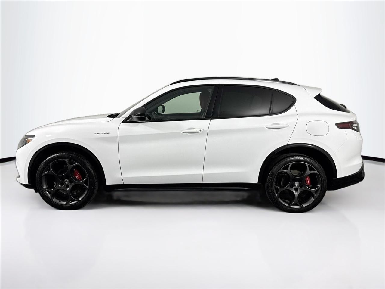 Alfa Romeo Stelvio Veloce AWD 2024