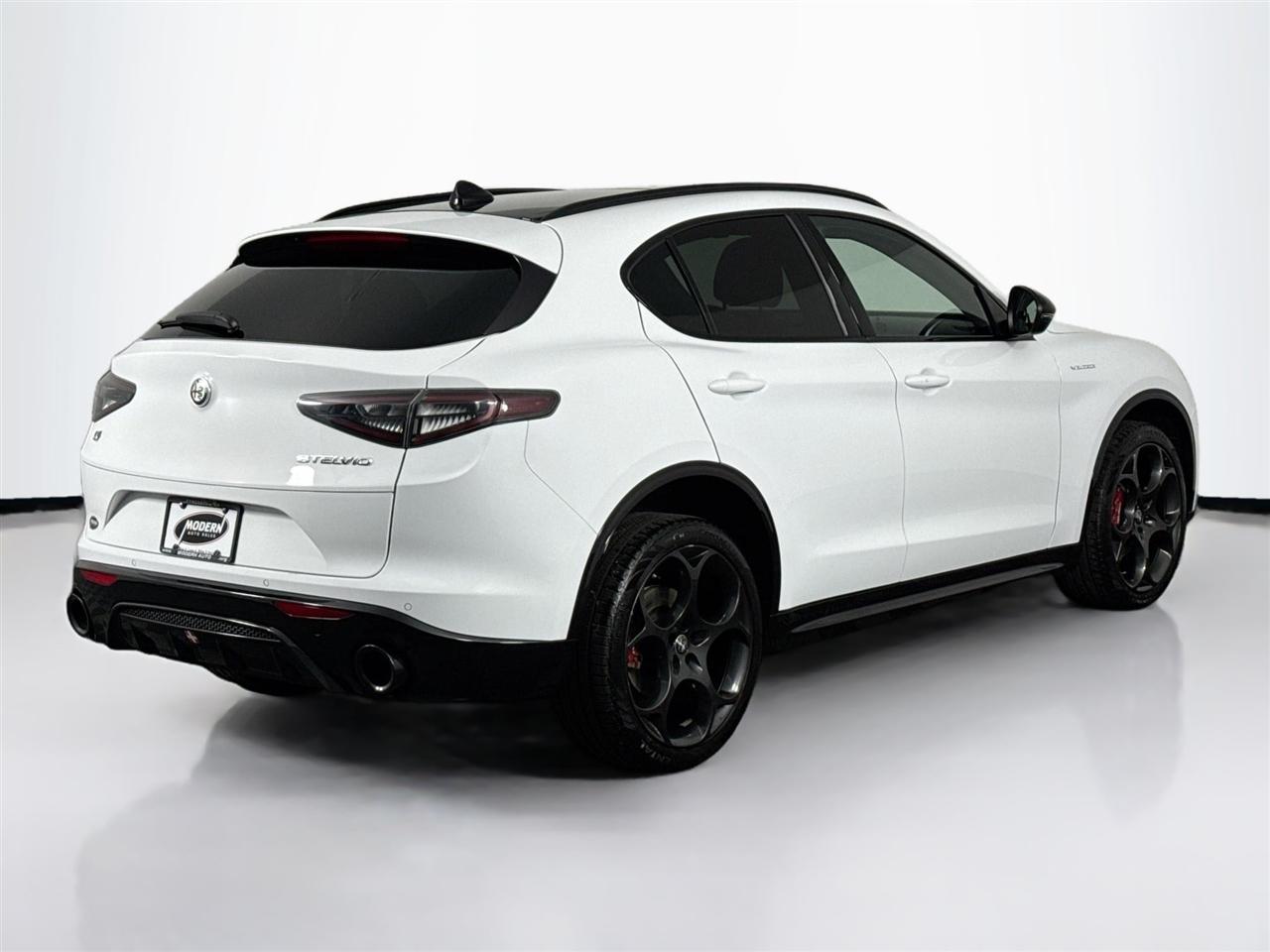 Alfa Romeo Stelvio Veloce AWD 2024