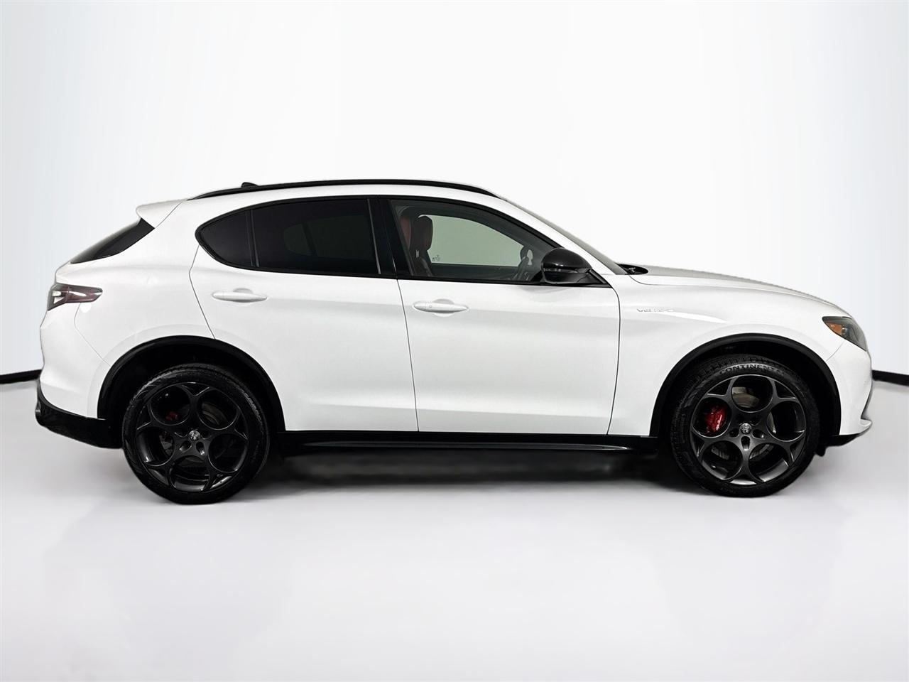 Alfa Romeo Stelvio Veloce AWD 2024