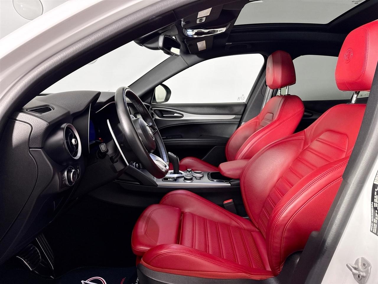 Alfa Romeo Stelvio Veloce AWD 2024