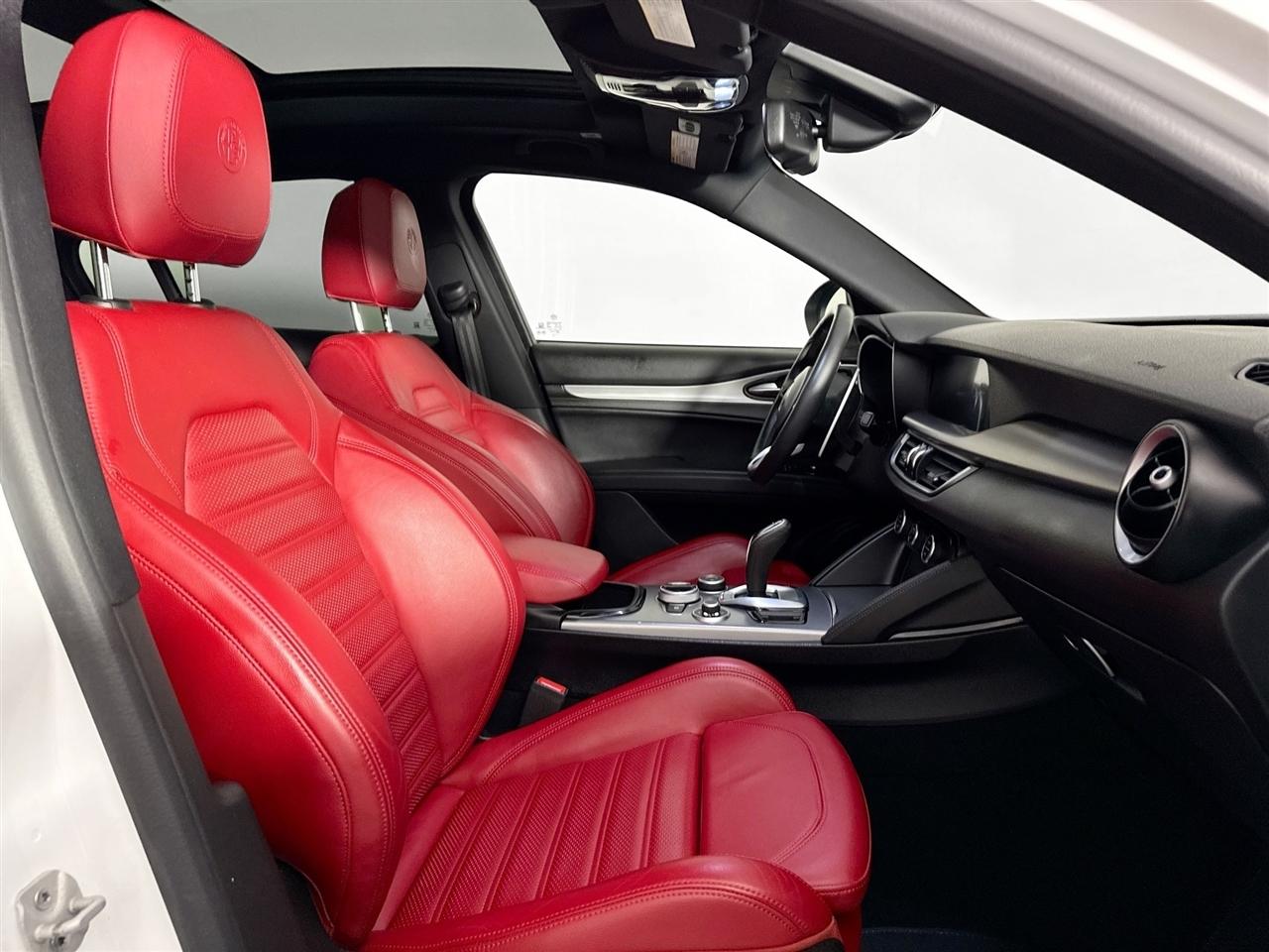 Alfa Romeo Stelvio Veloce AWD 2024