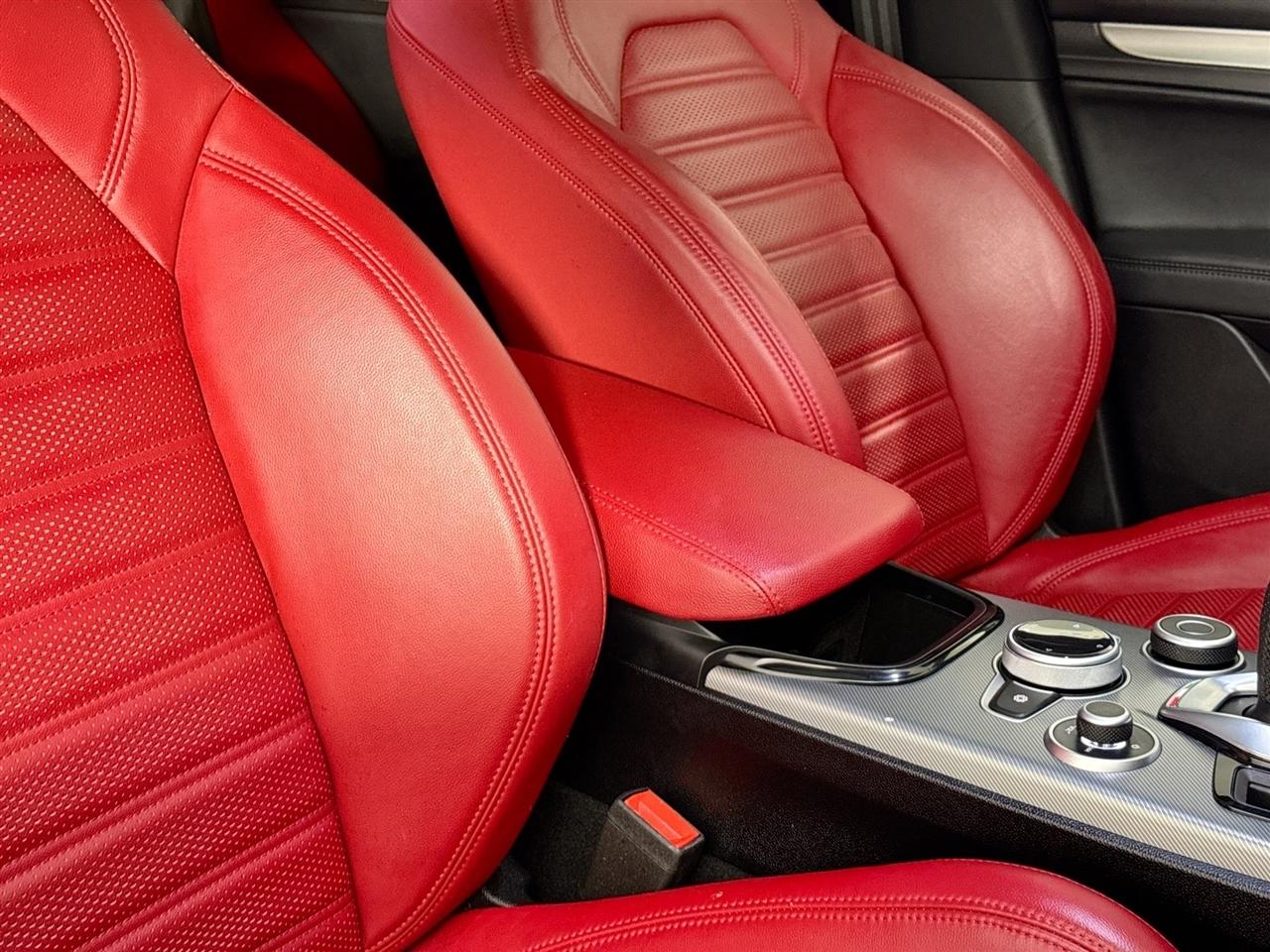 Alfa Romeo Stelvio Veloce AWD 2024
