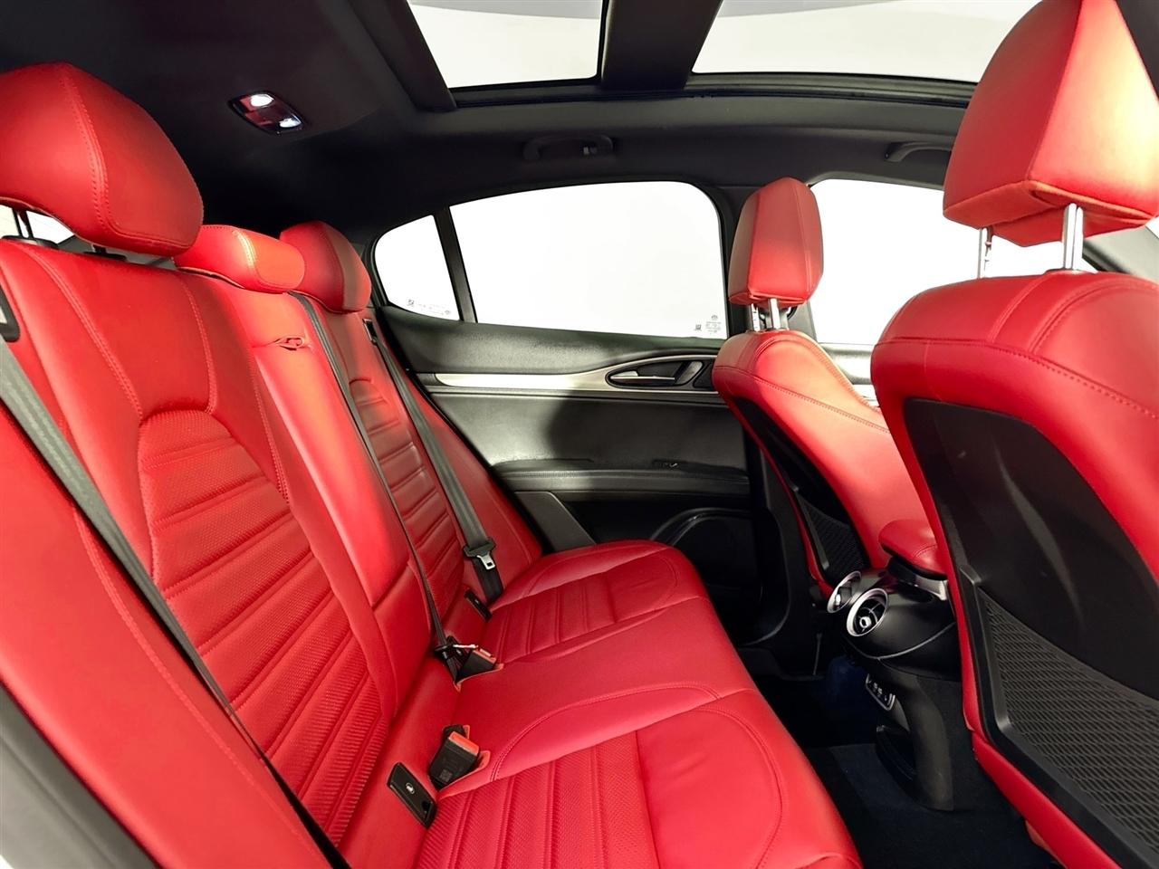 Alfa Romeo Stelvio Veloce AWD 2024