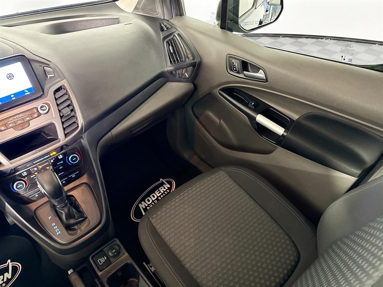 Ford Transit Connect Wagon XLT LWB w/Rear Liftgate 2023