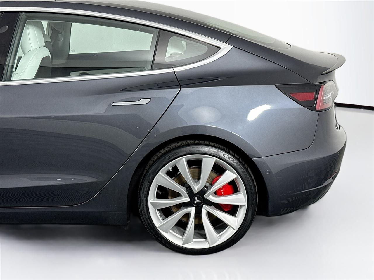 Tesla Model 3 Long Range Battery AWD 2018