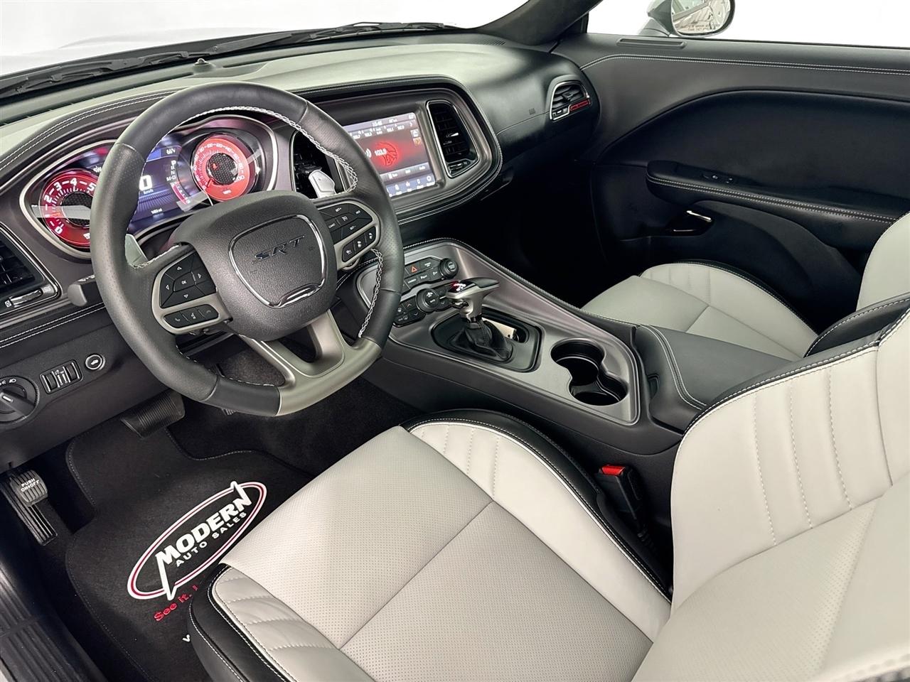 Dodge Challenger SRT Hellcat Jailbreak RWD 2023