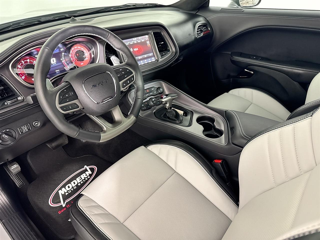 Dodge Challenger SRT Hellcat Jailbreak RWD 2023