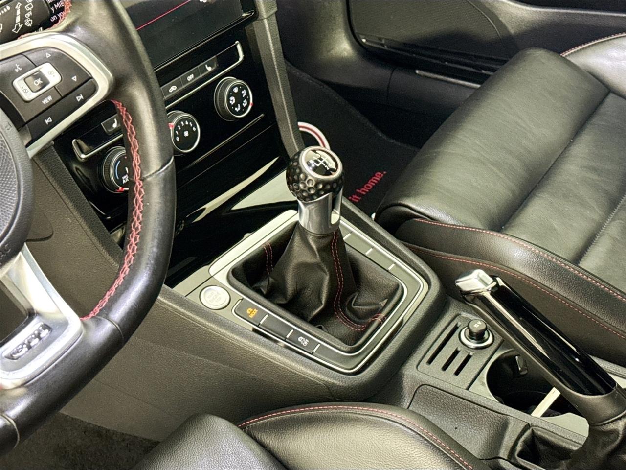Volkswagen Golf GTI 2.0T Autobahn Manual 2021